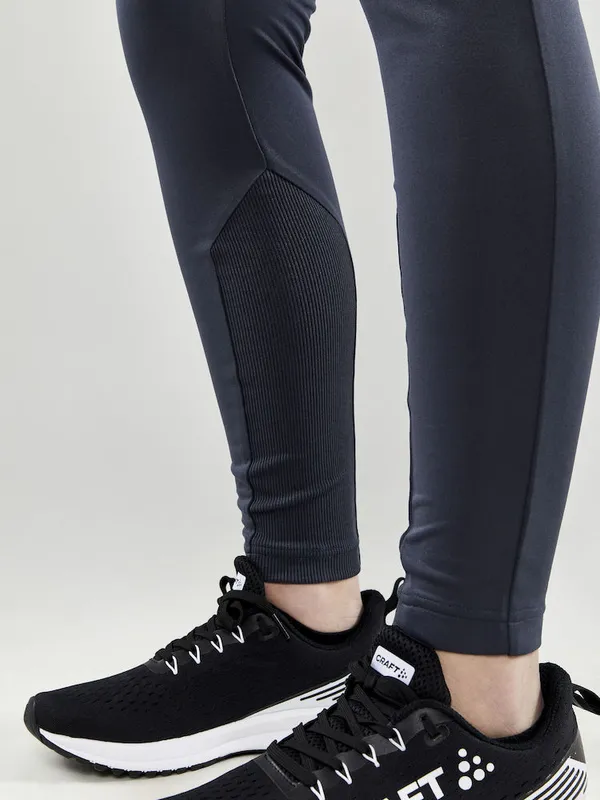 1910167-995000_Evolve Slim Pants W_Closeup4.jpg